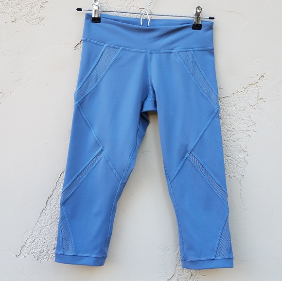 lululemon athletica Pants - Lululemon Blue Denim Cool To Street Crop Size 4